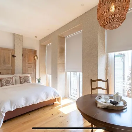 Light Cozy Studio In Bonfim With Romantic Balcony *